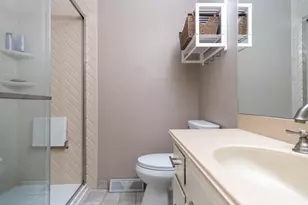 11 Hillview Rd, Holyoke, MA 01040 - Photo 16