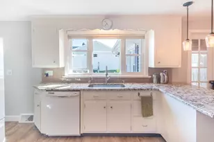 11 Hillview Rd, Holyoke, MA 01040 - Photo 4