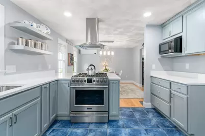 5 Crockett Cir, Hopedale, MA 01747 - Photo 6
