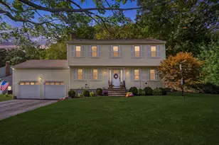 5 Crockett Cir, Hopedale, MA 01747 - Photo 1