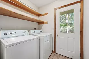 127 Pleasant St, Southampton, MA 01073 - Photo 28
