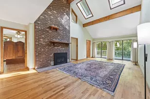 127 Pleasant St, Southampton, MA 01073 - Photo 4