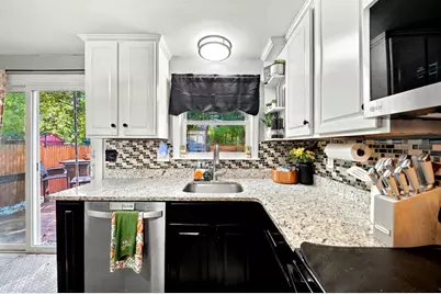 17 Orchard Ave #J, Haverhill, MA 01830 - Photo 8