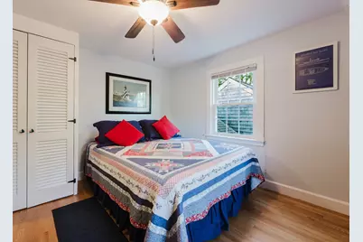 21 Thatcher St, Dartmouth, MA 02748 - Photo 32