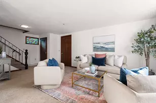 25 Macy St, Quincy, MA 02169 - Photo 4