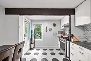 31 Lincoln St, Methuen, MA 01844 - Photo 6