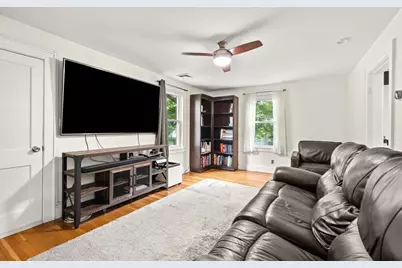 31 Lincoln St, Methuen, MA 01844 - Photo 10