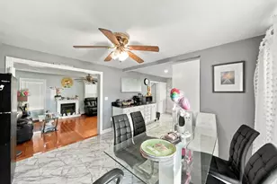 20 Bell St, Quincy, MA 02169 - Photo 12