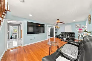 20 Bell St, Quincy, MA 02169 - Photo 6