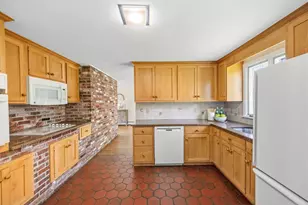 81 Old Pasture Rd, Cohasset, MA 02025 - Photo 8