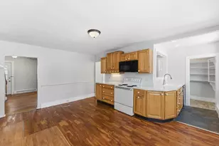 35 Church St, Ware, MA 01082 - Photo 2