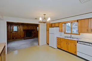 39 Homer St, Agawam, MA 01030 - Photo 18