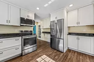 428 W Union St, East Bridgewater, MA 02333 - Photo 6