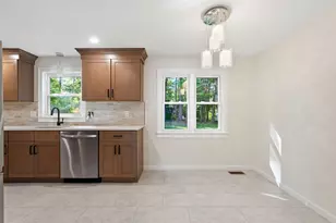 17 Meadow View Rd, Wilbraham, MA 01095 - Photo 14