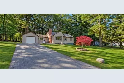 17 Meadowview Rd, Wilbraham, MA 01095 - Photo 2
