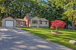 17 Meadow View Rd, Wilbraham, MA 01095 - Photo 2