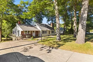 286 Pembroke St, Kingston, MA 02364 - Photo 2