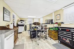 68 Old Mansion Ln, Whitman, MA 02382 - Photo 10