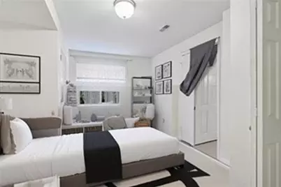 309 Beacon St, Somerville, MA 02143 - Photo 8