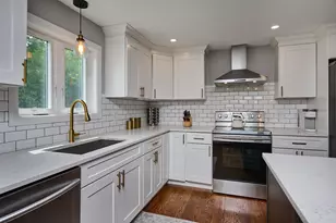 194 Pleasant St, East Longmeadow, MA 01028 - Photo 2