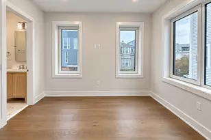 804 E 7th St, Boston, MA 02127 - Photo 8