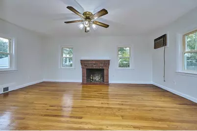 7 Lovett St, Salem, MA 01970 - Photo 6