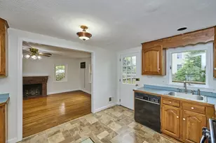 7 Lovett St, Salem, MA 01970 - Photo 10