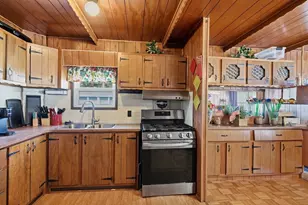 106 Lucy Dr, Attleboro, MA 02703 - Photo 6