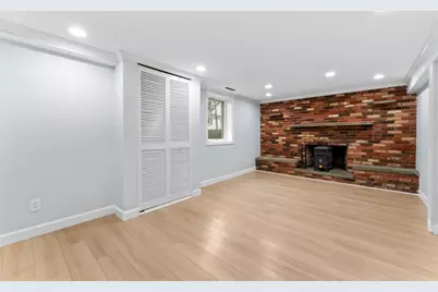 100 Middle St, Woburn, MA 01801 - Photo 14