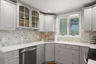 17 Dalton, Holbrook, MA 02343 - Photo 8