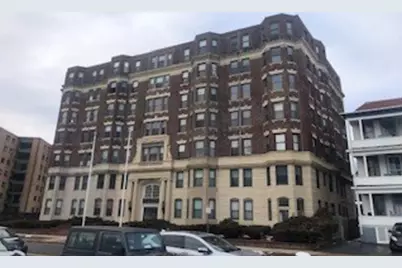 285 Lynn Shore Dr #409, Lynn, MA 01902 - Photo 2