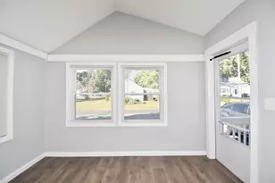 66 Curve St, Springfield, MA 01104 - Photo 14