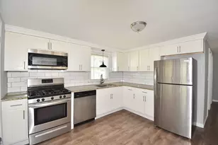 66 Curve St, Springfield, MA 01104 - Photo 12