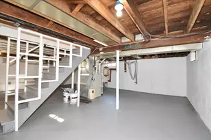 66 Curve St, Springfield, MA 01104 - Photo 24