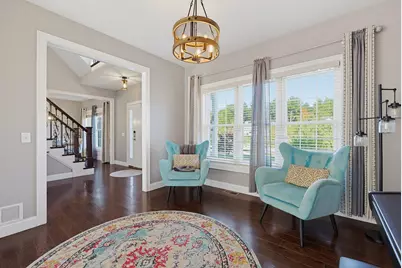 190 Hannah Dr, Northbridge, MA 01588 - Photo 6