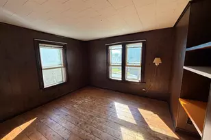 23 Phillips St, Greenfield, MA 01301 - Photo 18