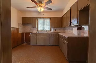 1129 Bedford St, Fall River, MA 02723 - Photo 4