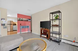 262 E Haverhill St, Lawrence, MA 01841 - Photo 4