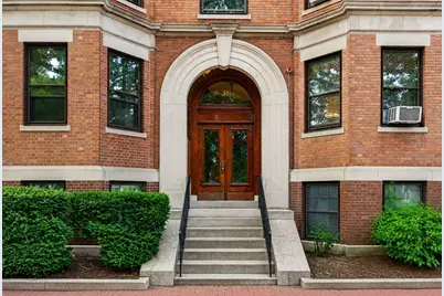 31 Linnaean St #2, Cambridge, MA 02138 - Photo 1