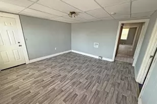 18 Auburn St, Lowell, MA 01852 - Photo 6