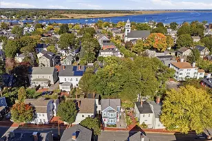 51 Temple St, Newburyport, MA 01952 - Photo 4