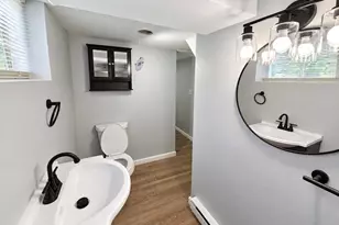 67 Thompson St, Springfield, MA 01109 - Photo 10