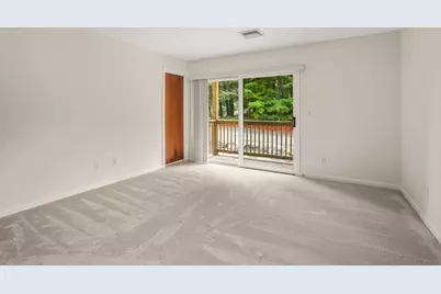 330 Sunderland Rd #22, Worcester, MA 01604 - Photo 8
