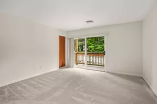330 Sunderland Rd, Worcester, MA 01604 - Photo 8