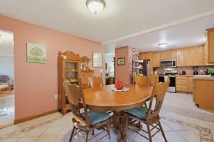 362 Arbor St, Lunenburg, MA 01462 - Photo 4