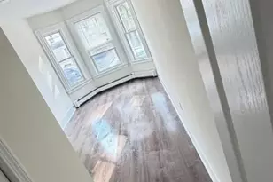 8 Eames St, Framingham, MA 01702 - Photo 4