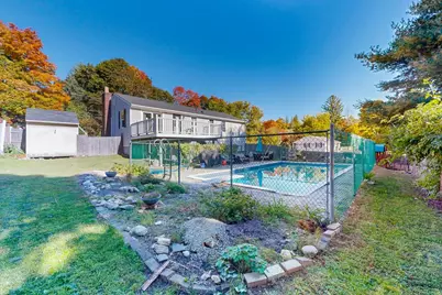 36 Clover Hill St, Marlborough, MA 01752 - Photo 2