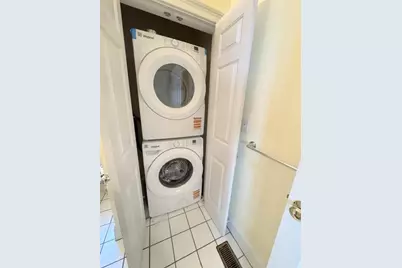 371-373 Dorchester St #1, Boston, MA 02127 - Photo 10