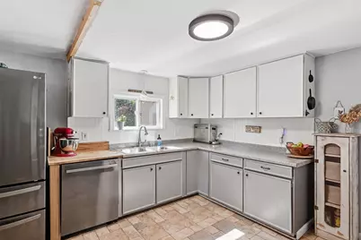 39 Birchwood Rd, Southwick, MA 01077 - Photo 4