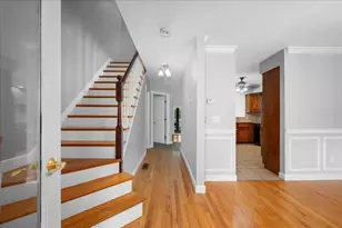 37 Eastern Point Dr, Shrewsbury, MA 01545 - Photo 4